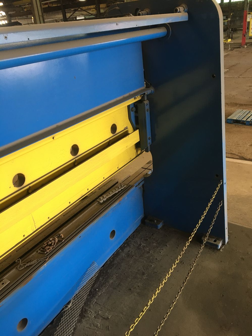 Cincinnati 13 Series 14′ x 400 Ton Press Brake The Equipment Hub