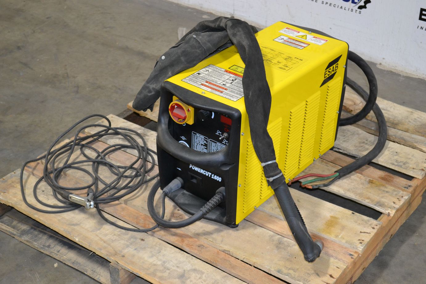 Esab PowerCut 1600 Plasma Cutter (For Parts / Not Working) The