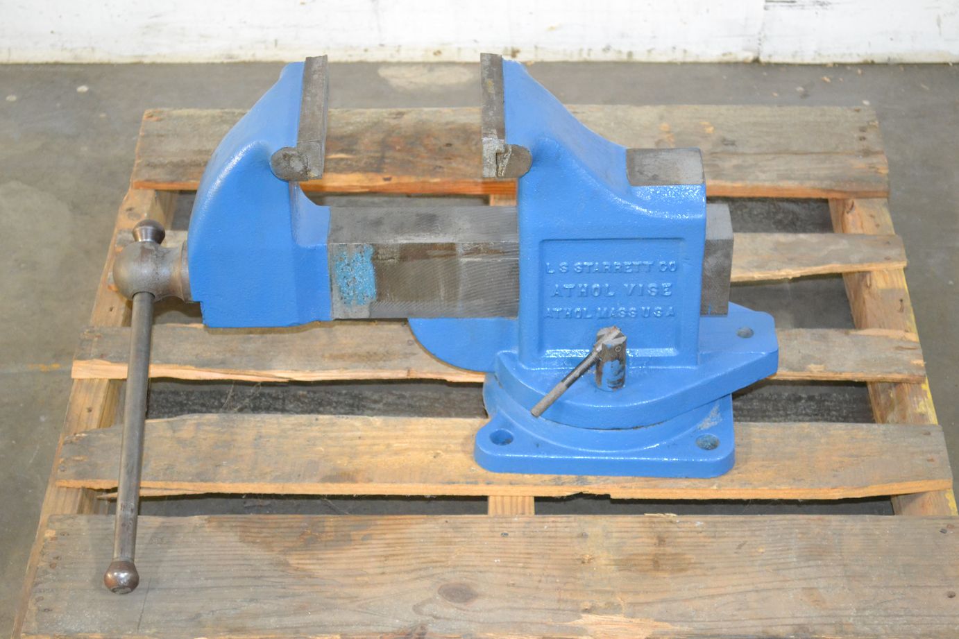 LS Starret 925 5" Jaws Bench Top Swivel Base Athol Vise The Equipment Hub