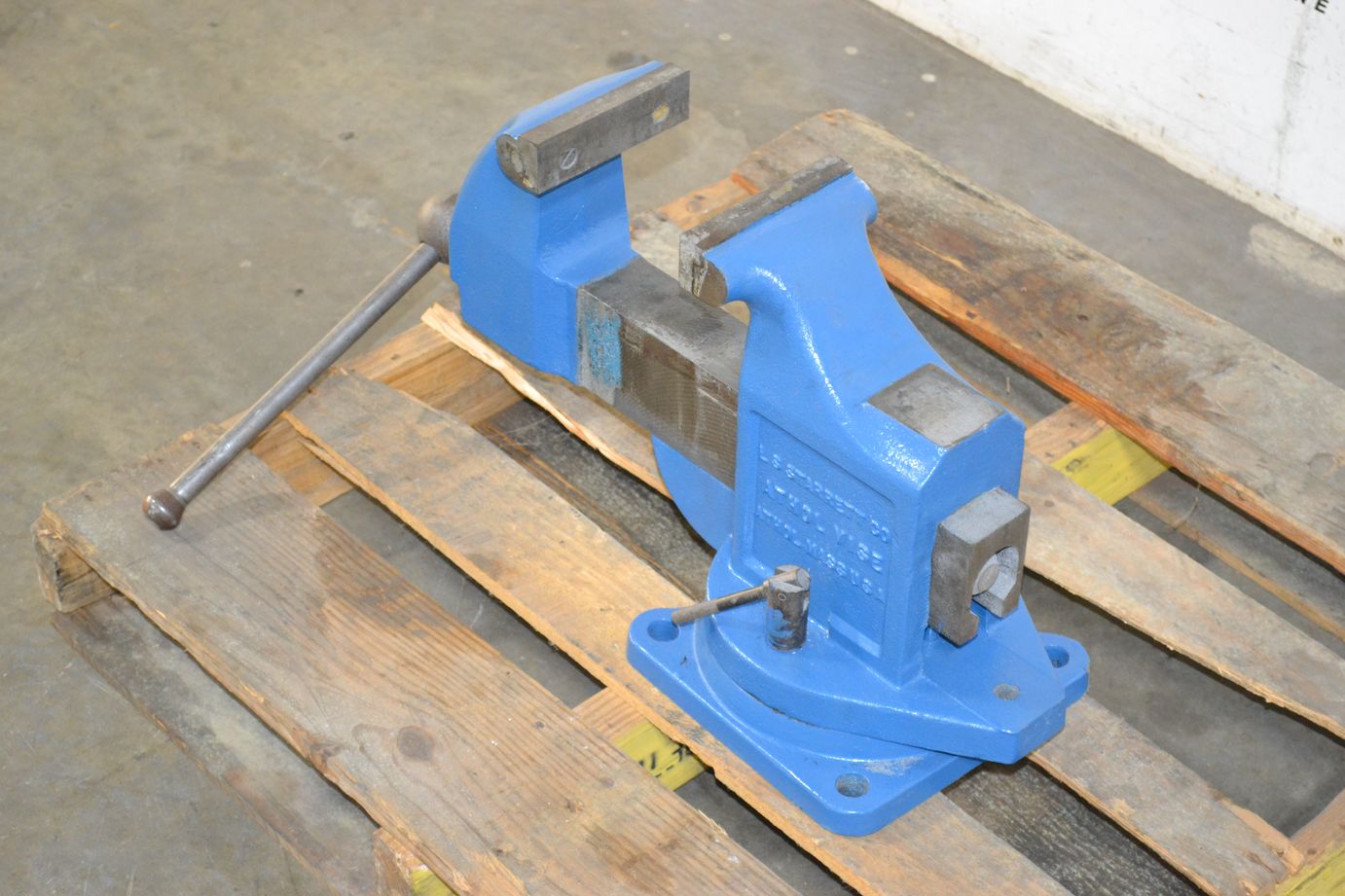 LS Starret 925 5" Jaws Bench Top Swivel Base Athol Vise The Equipment Hub