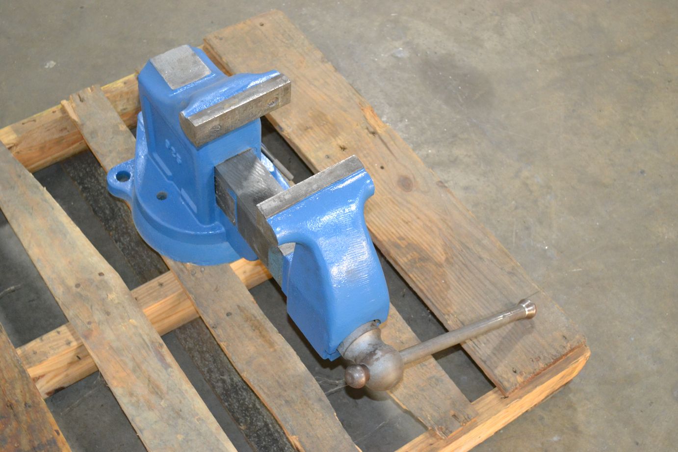 LS Starret 925 5" Jaws Bench Top Swivel Base Athol Vise The Equipment Hub