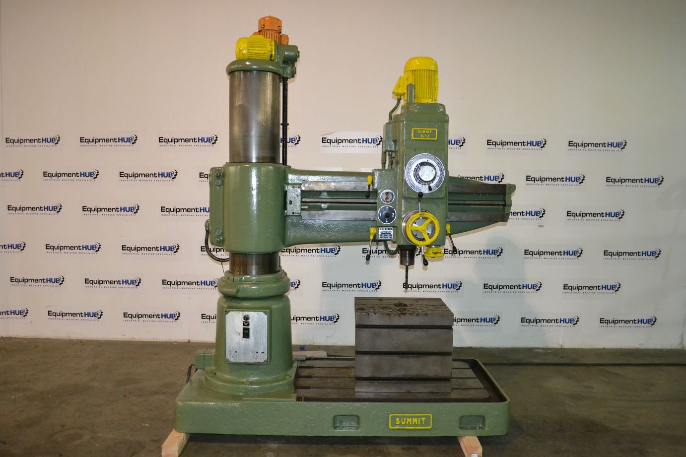Summit 4' x 12" Radial Arm Drill, Power Clamping & Elevation Summit 4' x 12" Radial Arm Drill, Power Clamping & Elevation