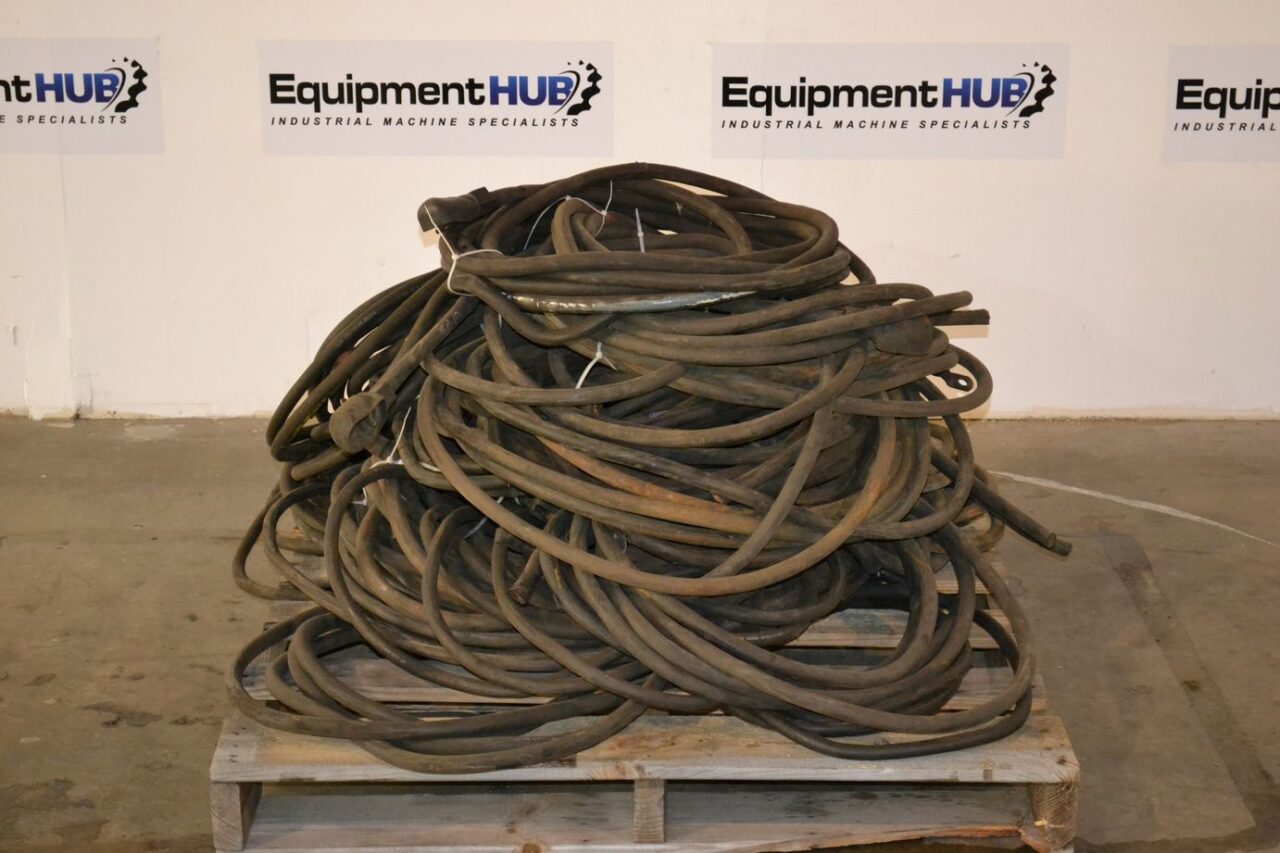 Assortment of Black Welding Battery Cable, 600V, 4/0. 550 Lbs. / 600' Total