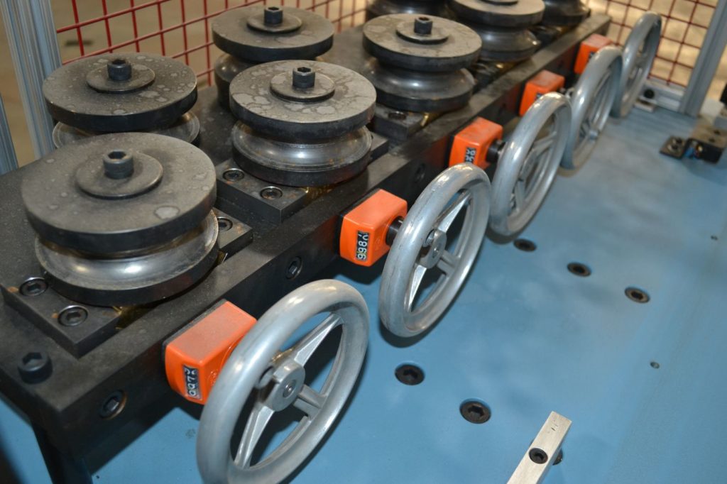 Winton M35 Motorized Powered Tube / Pipe / Wire Straightener w/ Dies