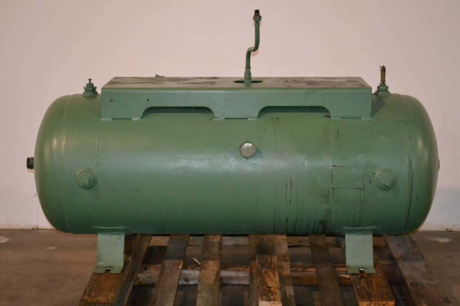 Wessels  120 Gallon Horizontal Air Compressor Tank w/ Top Plate