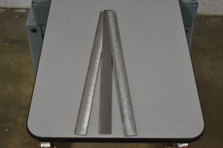 Delta 22675 DC380 15" Straight Knife Planer The Equipment Hub