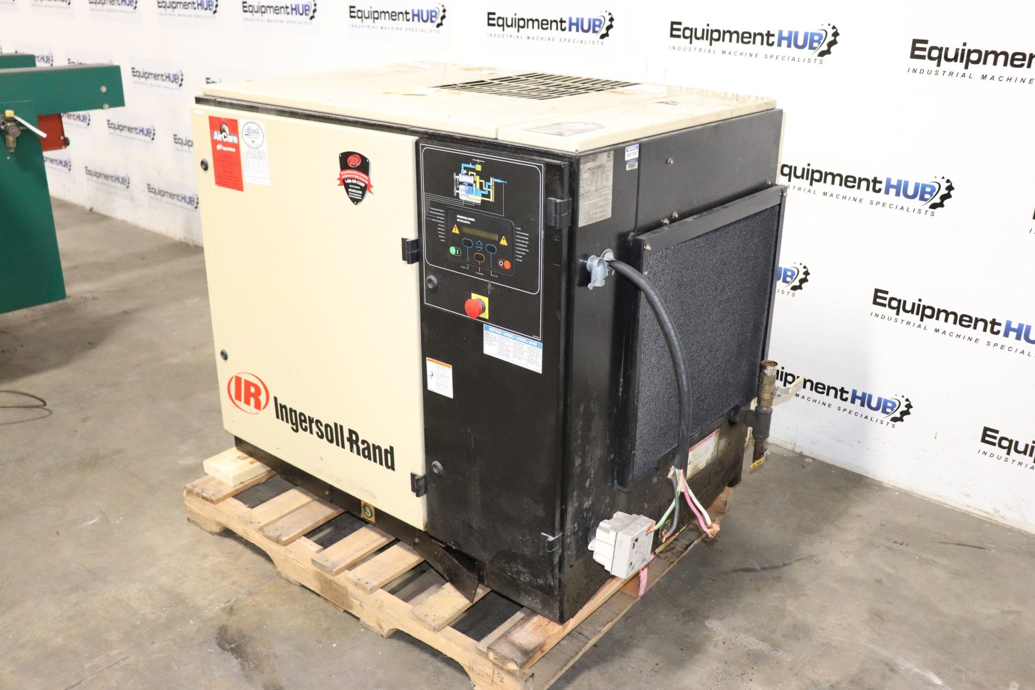 Ingersoll Rand UP6-30-125 30 HP 125 PSI Rotary Screw Air Compressor