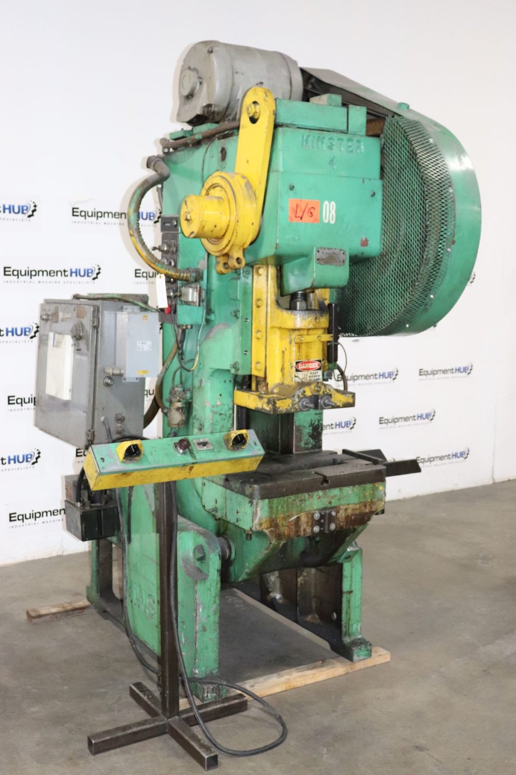 Minster No. 4 OBI Flywheel 32 Ton Air Clutch Stamping Punch Press The