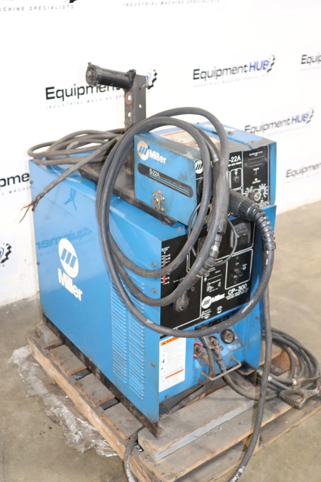 Miller CP300 DC Mig Welder with Miller S22A 24V Wire Feeder The