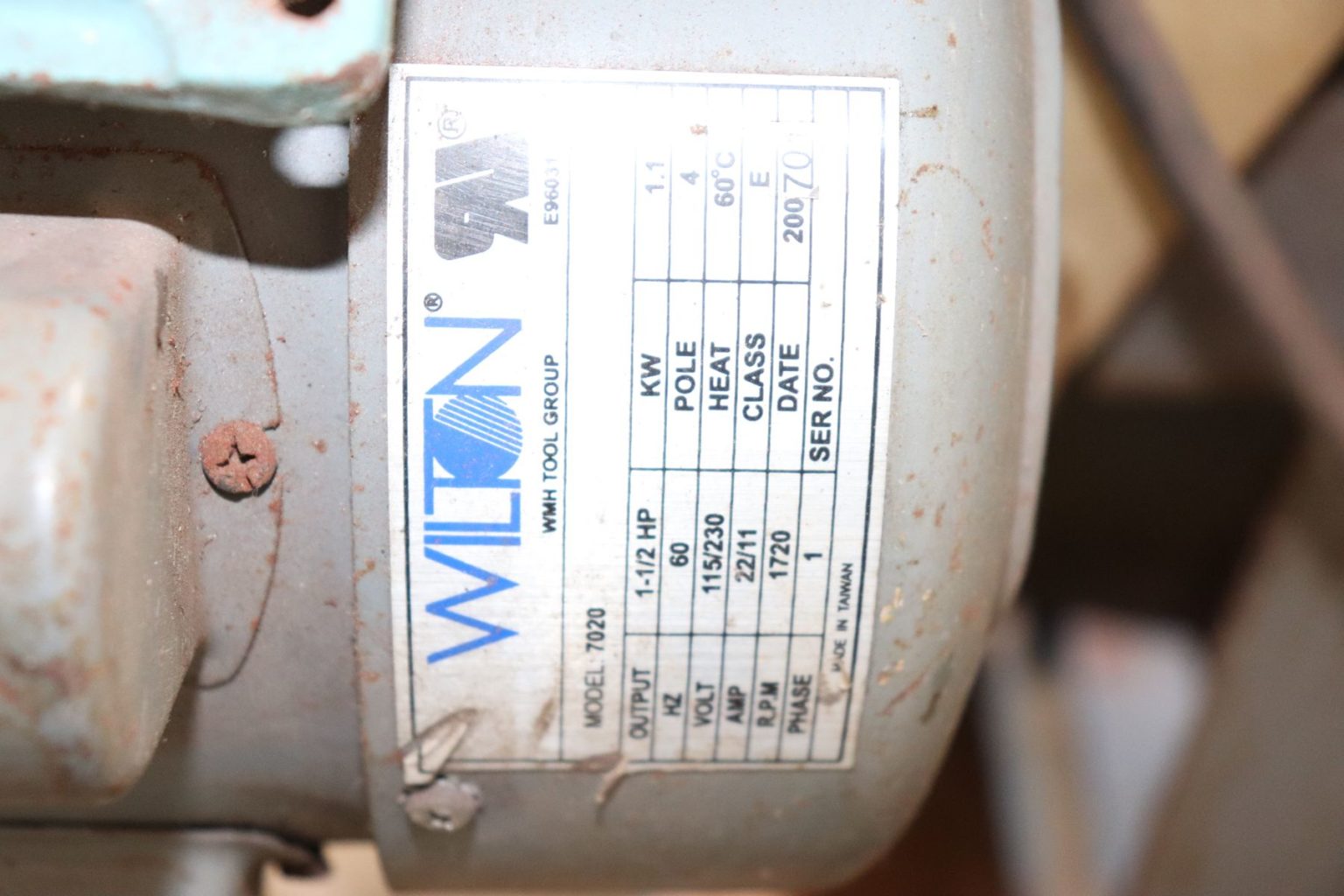 Wilton 7040 10" x 16" Horizontal Variable Speed 2HP Band Saw The