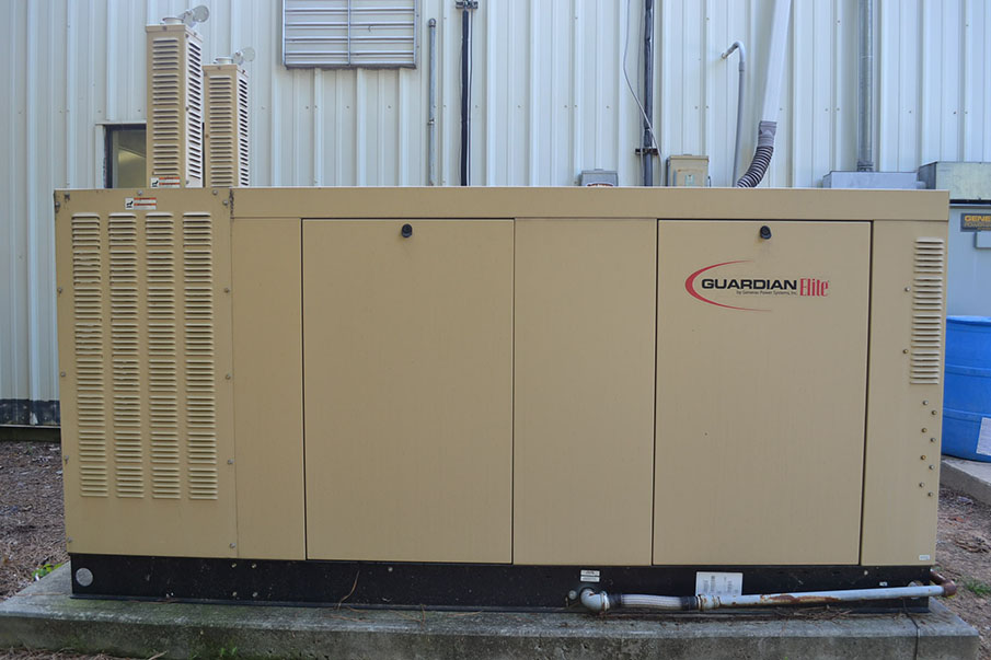 Generac QT10054GNSN Liquid Cooled 100 kW 120/208V 3 Phase Natural Gas Commercial Generator
