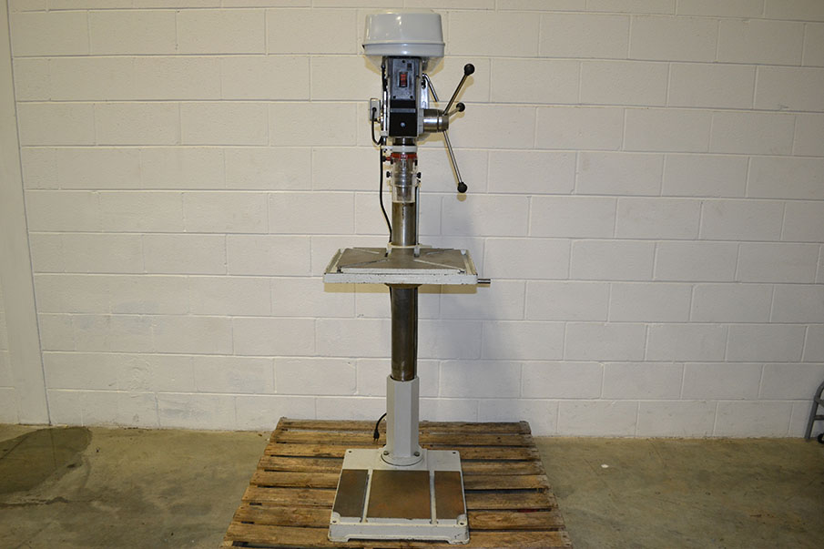 Valumaster 793.12889307 21-1/2" Swing 1HP 12 Speed Drill Press