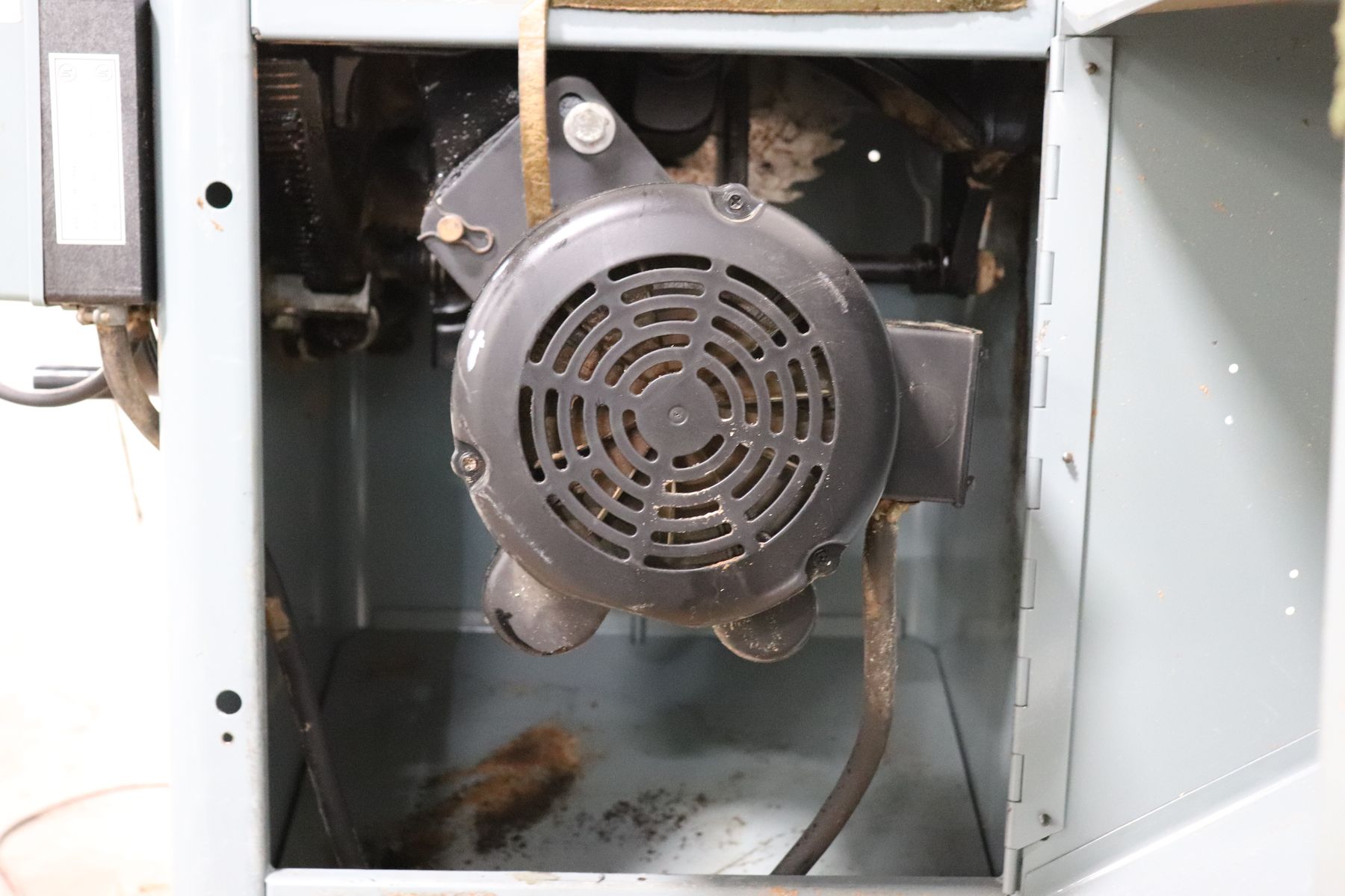 Delta 36812 10" 3HP Right Tilt Table Saw, Unisaw The Equipment Hub