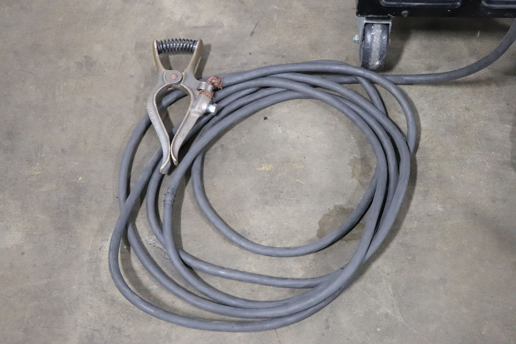 Lincoln Electric Power Mig 350MP MultiProcess Welder w/ Python Push