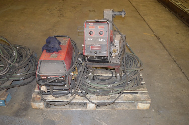 Lincoln Power Wave 355M Welder w/ Wire Feeder and Leads