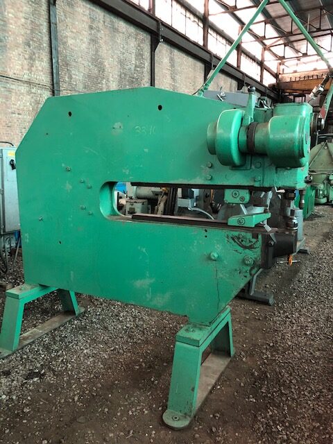 thumbnail image 2 of Pullmax P7 And P8 Machine Instructions & Parts Manual - Nibbler/Shear - Refurbished 2 of 6