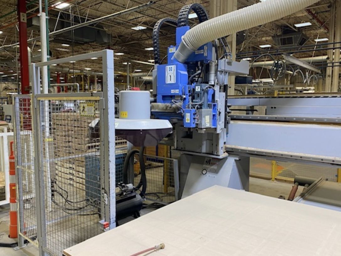 Heian 482PBMC-3118 Twin Table CNC Router - The Equipment Hub