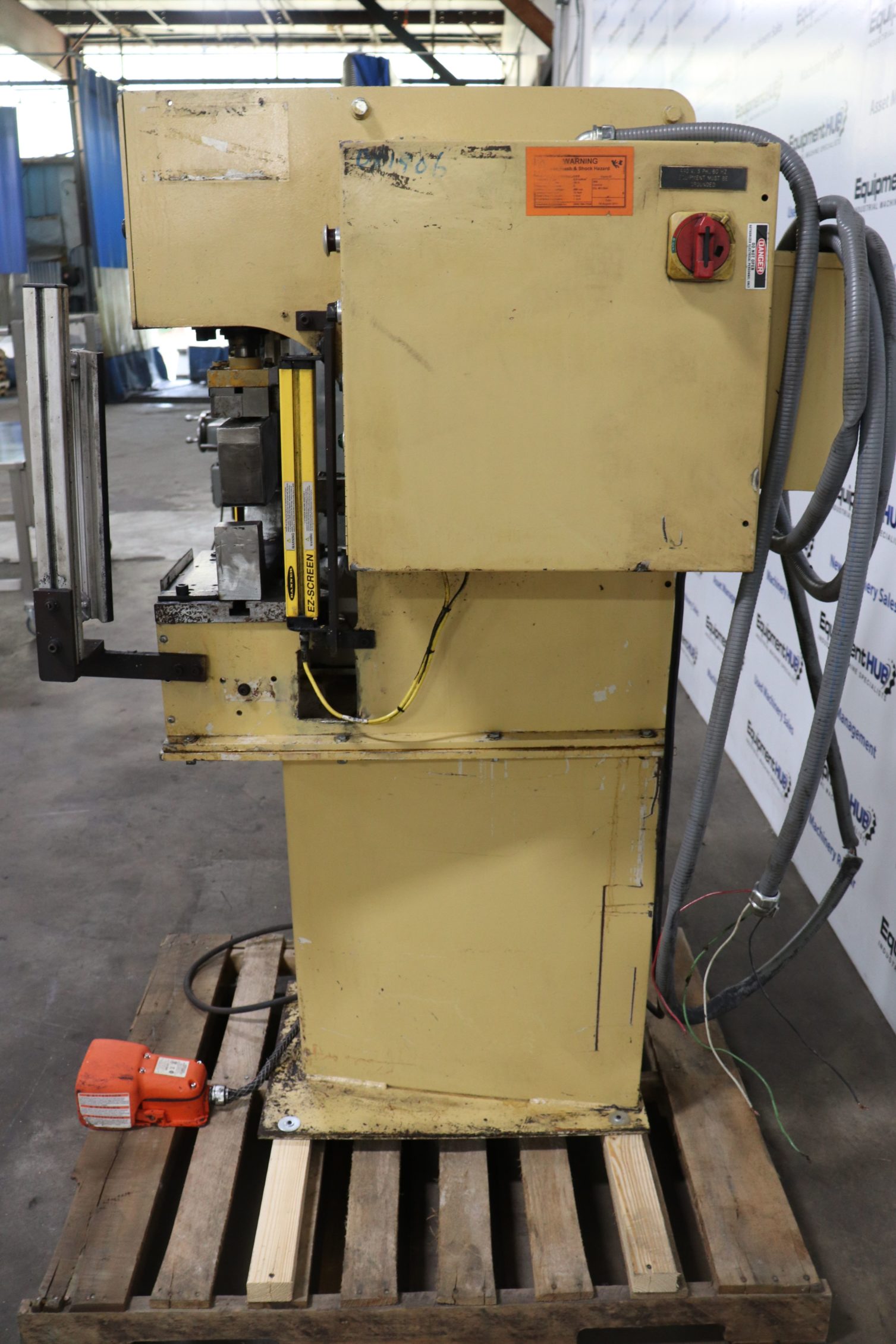 Greenerd HPB5 5 Ton CFrame Hydraulic Press w/ Safety Curtains The