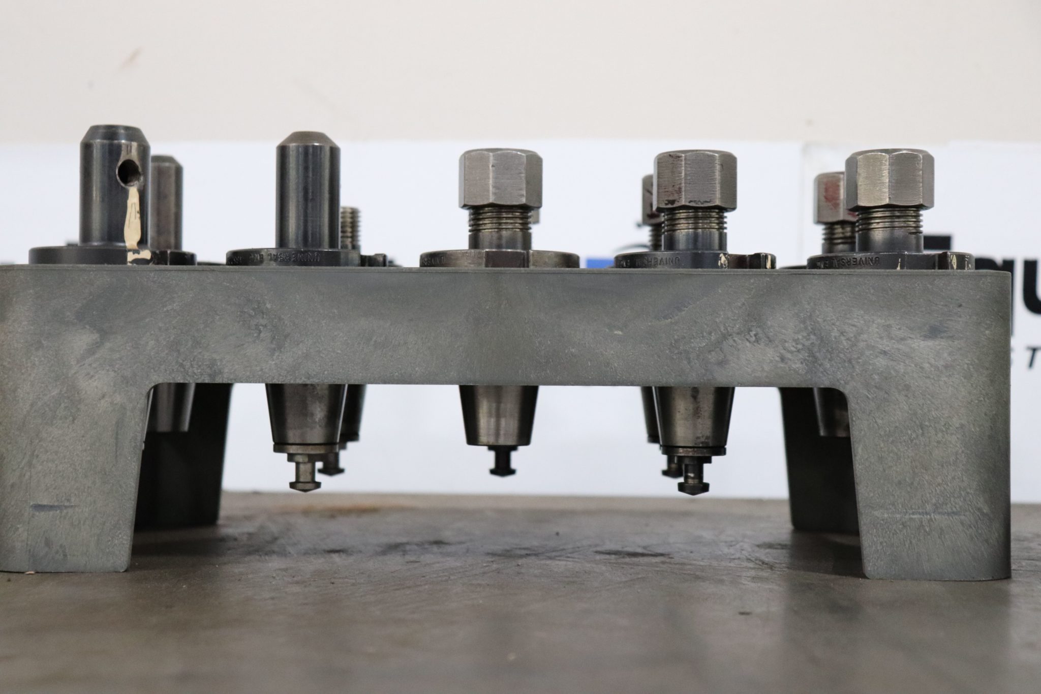 Universal Eng. NST 40 Acura Grip Collet Tool Holders, 20 Total Units