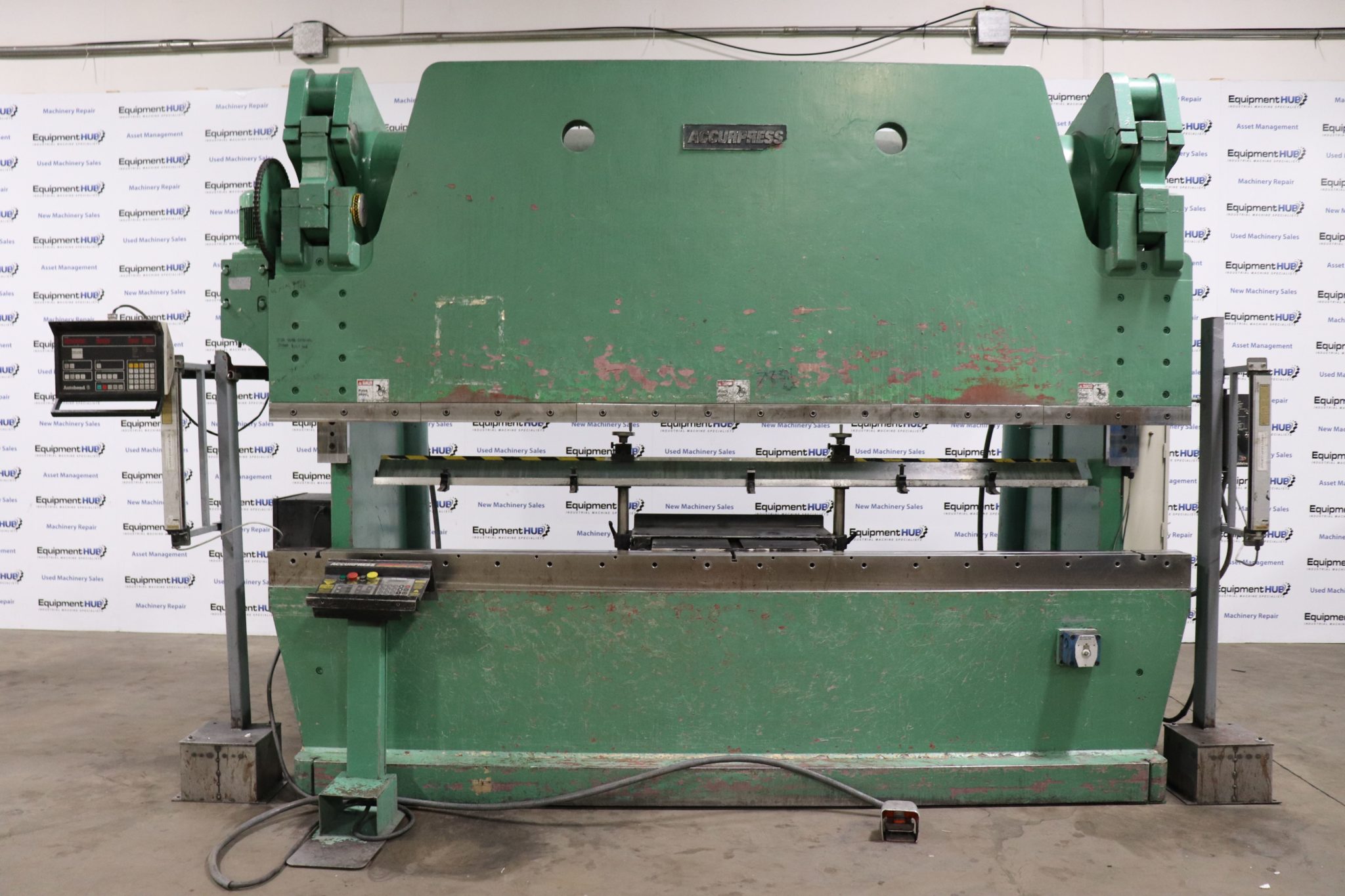Accurpress 740012 400 Ton x 12' Hydraulic Press Brake w/ Hurco Autobend