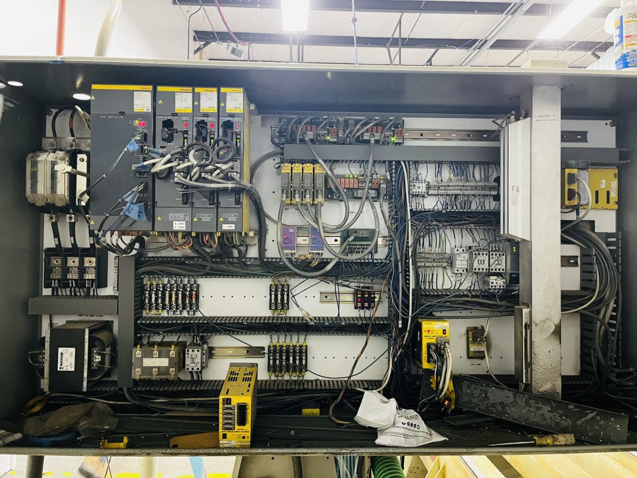 Komo VR-512 5 x 12 CNC Router - The Equipment Hub