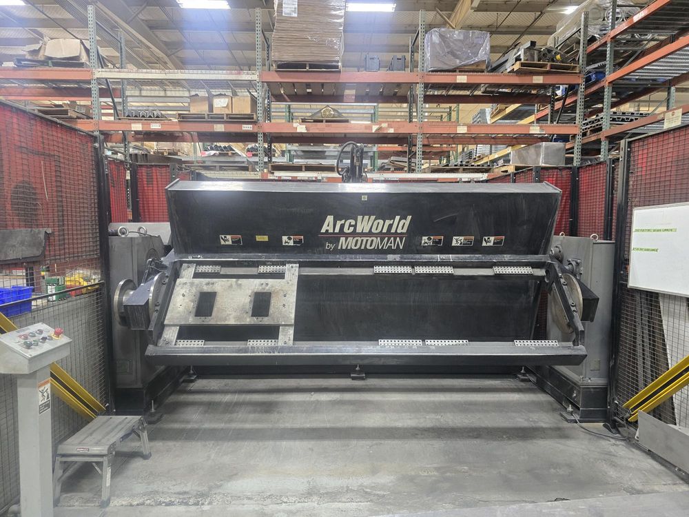 Motoman Arc World II-6000HD Robotic Weld Cell