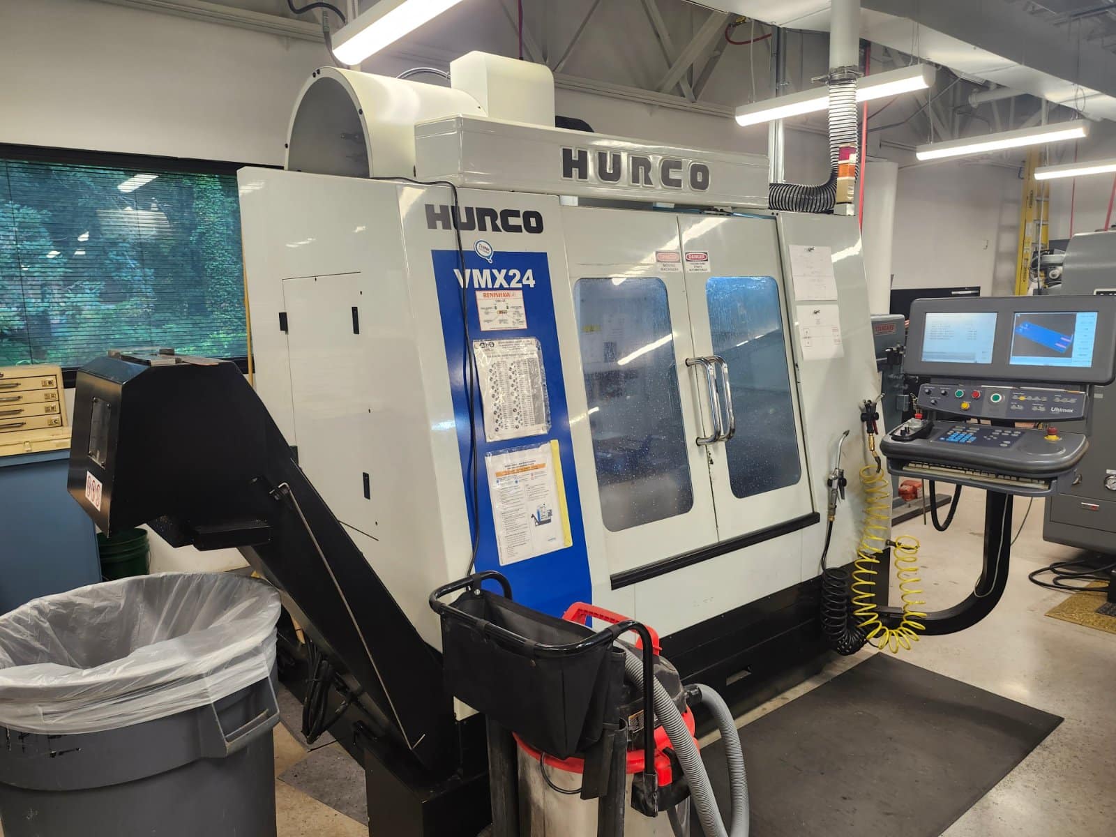 HURCO-VMX-24-CNC-Vertical-Machining-Center-1