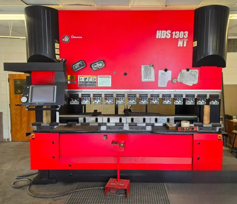 Amada HDS-1303NT 143 Ton x 10' CNC Hydraulic Press Brake