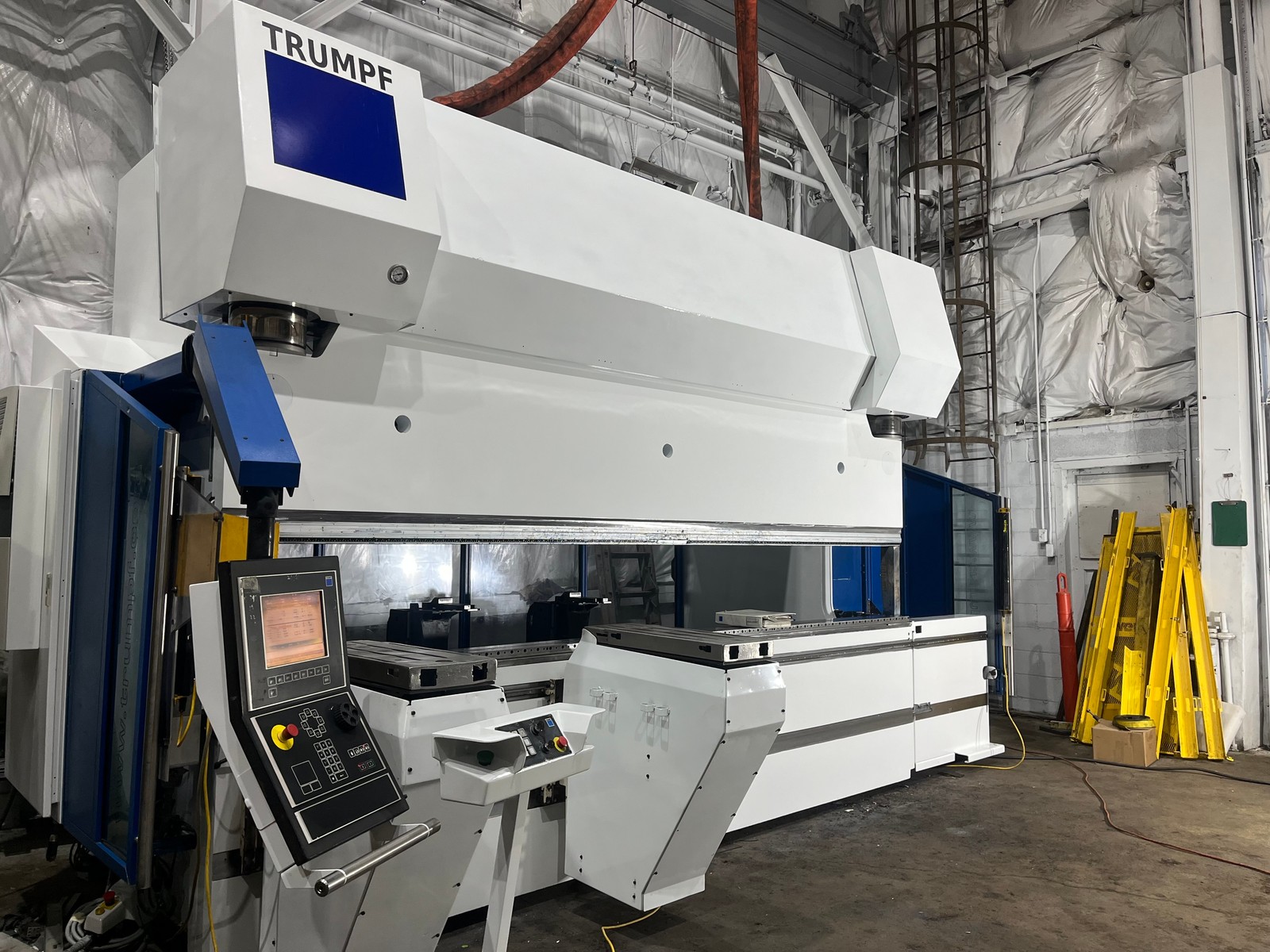 Trumpf Trumabend V320 352 Ton x 14' CNC Hydraulic Press Brake